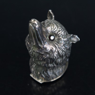 Lot 307 - A novelty silver pill box, naturalistically...