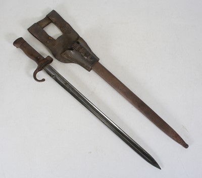 Lot 91 - A French M1892 Berthier Carbine bayonet, the...