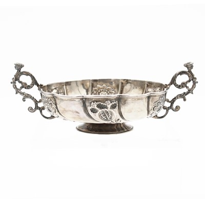 Lot 86 - A late Victorian tastevin, of shallow twin...