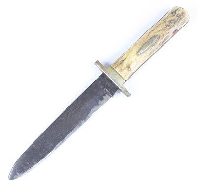 Lot 104 - A late 19th century hunting knife, the 14.5cm...