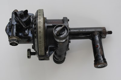 Lot 17 - A WW II No. 9 Mk I artillery dial sight, dated...