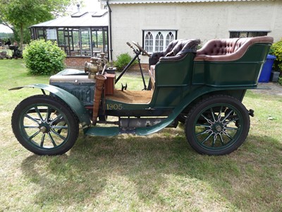 Lot 928 - A 1905 Darracq 10 hp, four-seat, rear entry...
