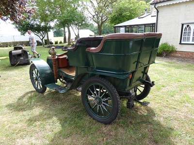 Lot 928 - A 1905 Darracq 10 hp, four-seat, rear entry...