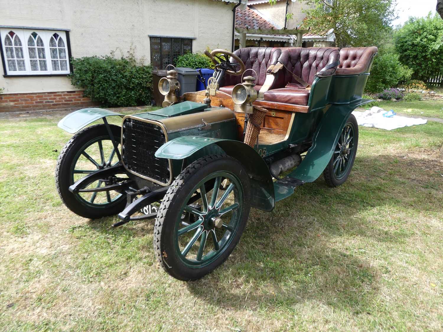 Lot 928 - A 1905 Darracq 10 hp, four-seat, rear entry...