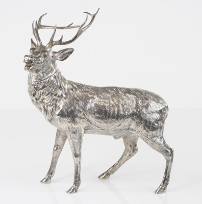 Lot A George VI desk model, naturalistically...