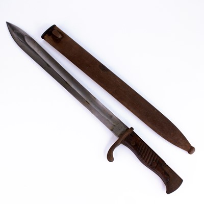 Lot 48 - A German Model 98/05 Mauser bayonet, the 36cm...