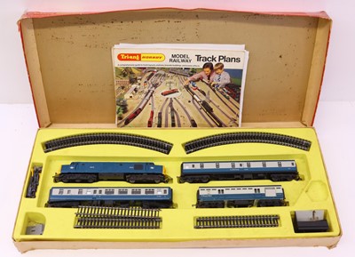 Lot 190 - A Triang Hornby 00 gauge RS.604 Night Mail set...