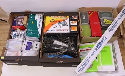 Lot 333 - Three boxes containing various 00 gauge...