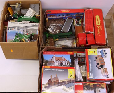 Lot 291 - Three boxes containing various 00 gauge...
