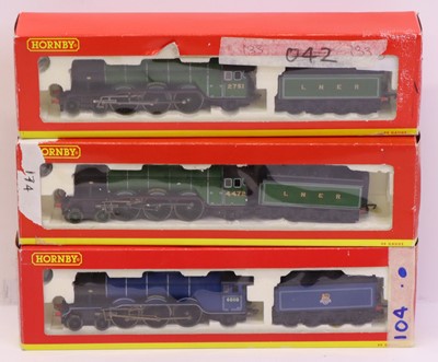Lot 216 - Three Hornby 00 gauge locos to include an A3...