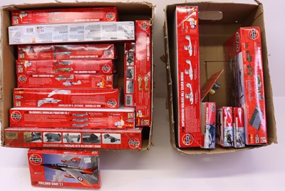 Lot 42 - Airifix collection of plastic aircraft kit...