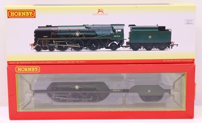 Lot 168 - Hornby 00 gauge R3566 Merchant Navy Class...