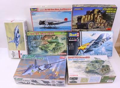 Lot 36 - Dragon, Revell and others, a collection of...
