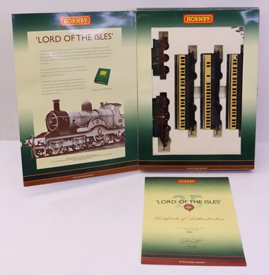 Lot 202 - Hornby 00 gauge Lord of the Isles train pack...