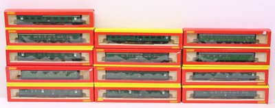Lot 224 - One tray containing various Hornby 00 gauge...