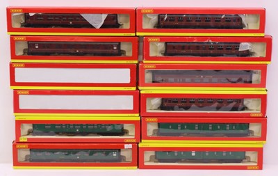 Lot 225 - One tray containing various Hornby 00 gauge...