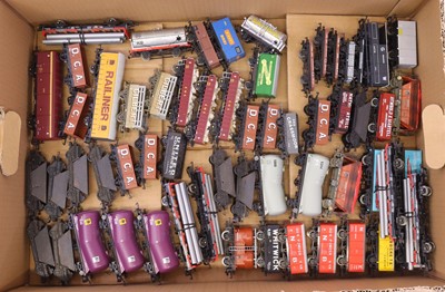 Lot 332 - One tray containing various unboxed 00 gauge...