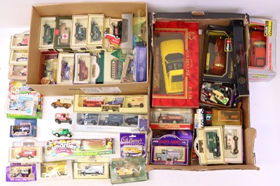 Lot 495 - 2 boxes containing various scales boxed and...