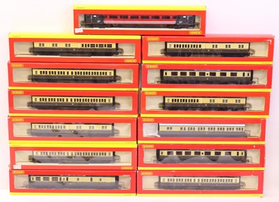 Lot 337 - One tray containing various 00 gauge coaches,...