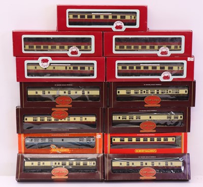 Lot 246 - One tray containing various 00 gauge coaches,...