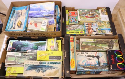 Lot 39 - 4 boxes containing a collection of plastic kit...