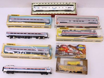 Lot 358 - A collection of American HO gauge, to include...
