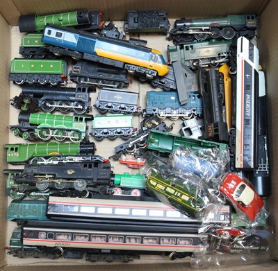 Lot 340 - A large collection of unboxed 00 gauge locos,...