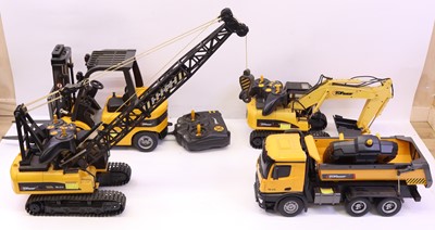 Lot 13 - Top Race 1/14 scale group of 4 earth-moving...