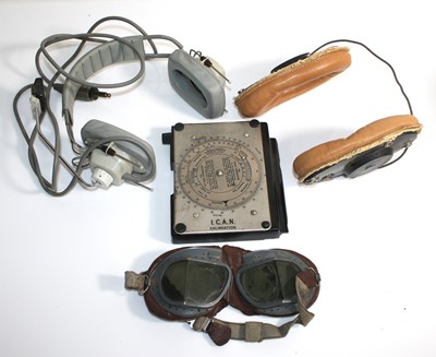 Lot 66a - A collection of aircraft related ephemera and...
