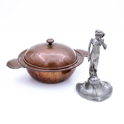 Lot 221 - A collection of silver plated wares, to...