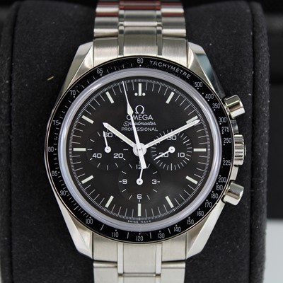 Lot 154 - A stainless steel Omega Speedmaster...
