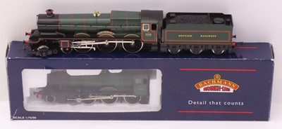 Lot 416 - Two 00 gauge locos to include a Bachmann Manor...