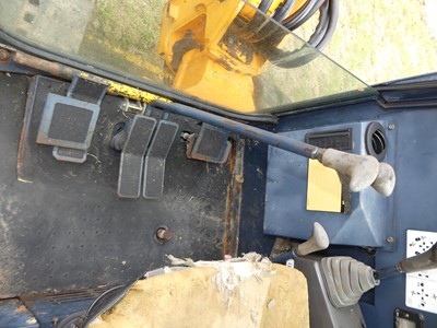 Lot 494 - A circa 2004 Hanix H50B mini-excavator, with...