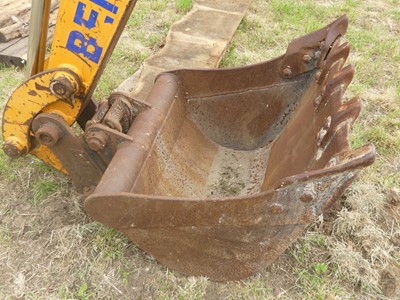 Lot 494 - A circa 2004 Hanix H50B mini-excavator, with...