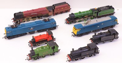 Lot 422 - A collection of Triang Hornby 00 gauge locos...