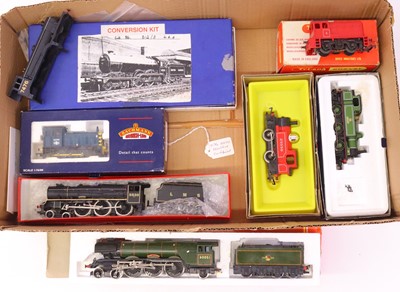 Lot 427 - Collection of 00 gauge locos, to include an A3...