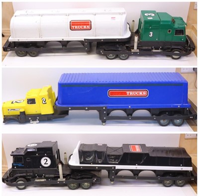 Lot 405 - A collection of radio controlled battery...