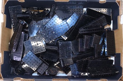 Lot 137 - A large tray containing a quantity of various...