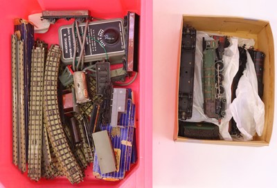 Lot 525 - A collection of various playworn Hornby Dublo...
