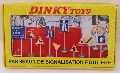 Lot 276 - A French Dinky Toys Atlas Editions No. 593...