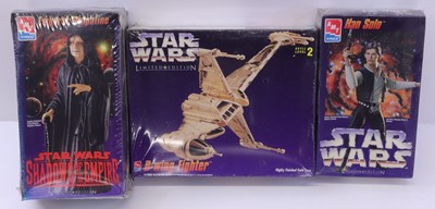 Lot 321 - AMT/Ertl Star Wars Kits, 8708 B-Wing Fighter...