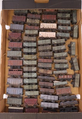 Lot 478 - One tray containing various 00 gauge post 2015...