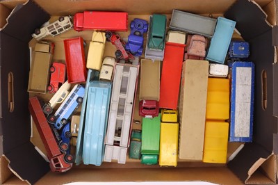Lot 243 - A tray of Dinky Toys loose and playworn...