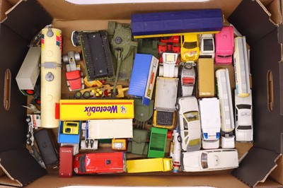Lot 239 - A tray containing vintage and modern diecasts...