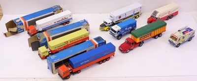 Lot 348 - Two trays of 1/50 and similar scale model...