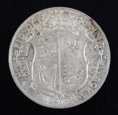 Lot 63 - Great Britain, 1924 half crown, obv: uncrowned...