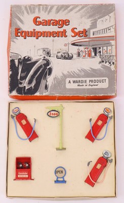 Lot 350 - Wardie Products Garage Set containing 3 Esso...