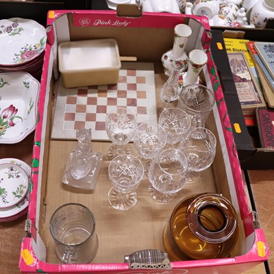 Lot 103 - A collection of glass to include a Waterford...