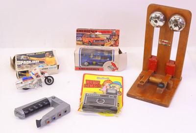 Lot 398 - Tray containing various juvenalia and diecast...