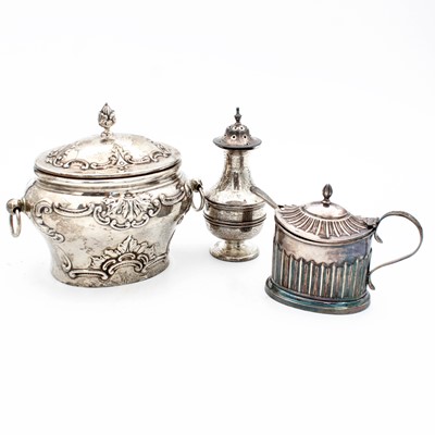 Lot 202 - An Edwardian silver dressing table tidy,...